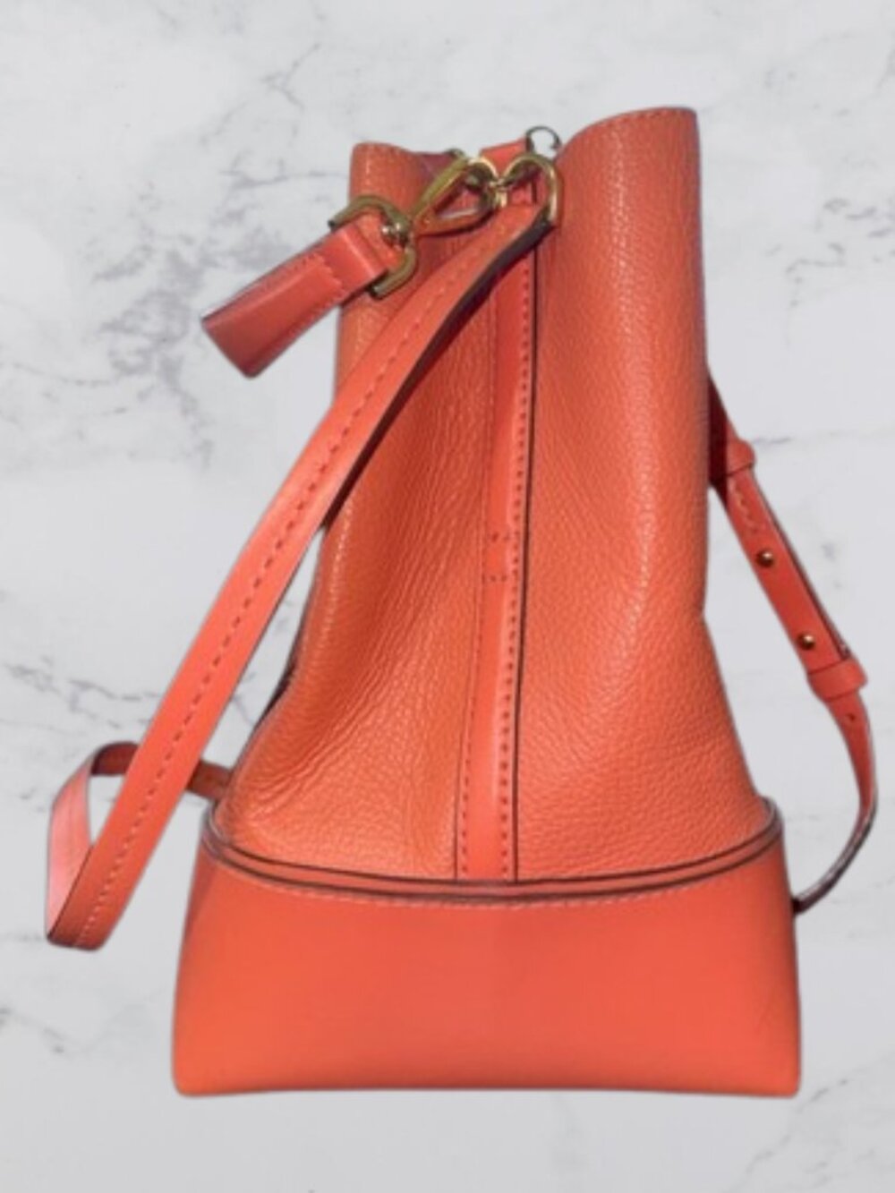 MICHAEL KORS Leather Medium MERCER GALLERY Drawstring Bucket Bag-Coral/Pink - Picture 4 of 15